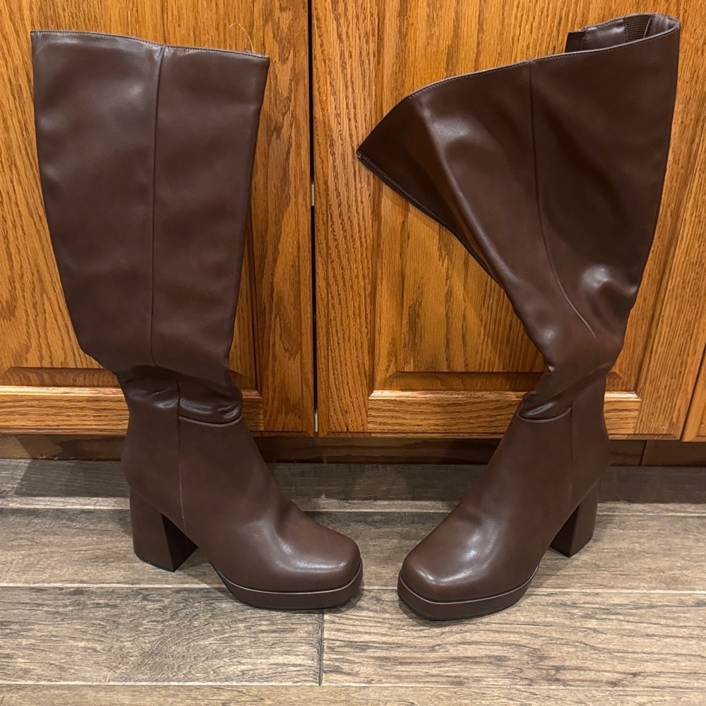 TOP Moda Dark Brown Heeled Boots - Picture 2 of 4